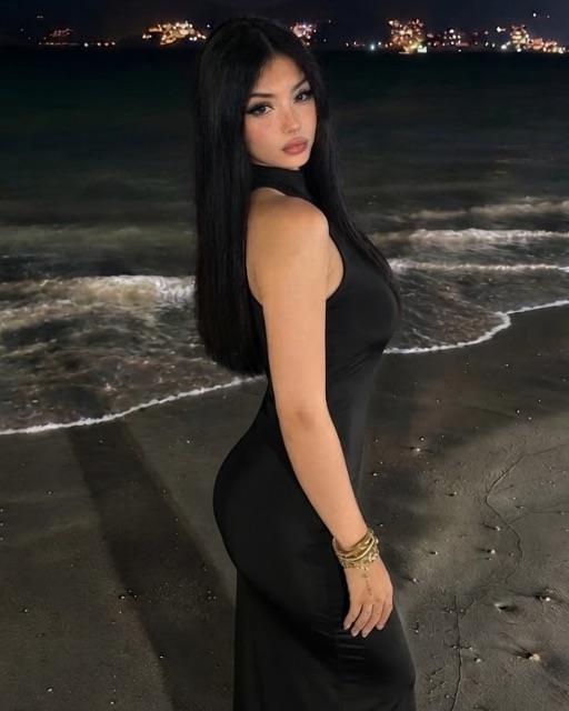 Portrait of Lauralns